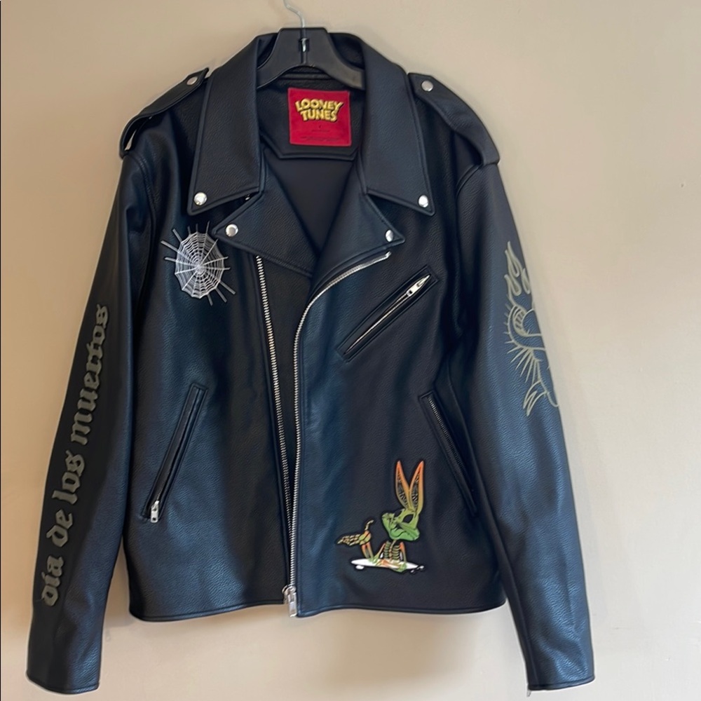 Looney Tunes Black Leather Motorcycle Jacket Patches Max Freeze Large Rare Coat